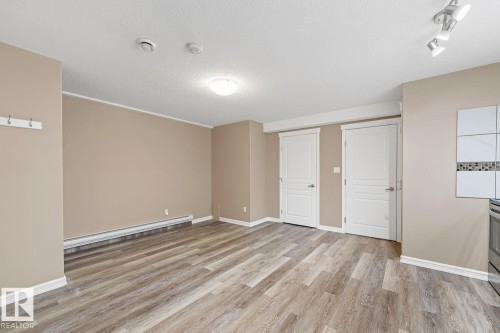 4629 Crabapple Run, Edmonton, AB - Indoor Photo Showing Other Room