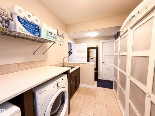 9004 24 Avenue, Edmonton, AB - Indoor Photo Showing Laundry Room