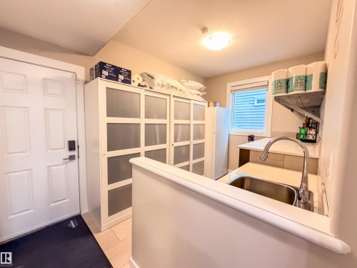 9004 24 Avenue, Edmonton, AB - Indoor