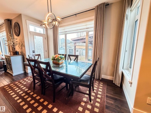 9004 24 Avenue, Edmonton, AB - Indoor Photo Showing Dining Room