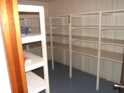 Image quality insufficient for description - 5030 52 Avenue, Andrew, AB - Indoor With Storage