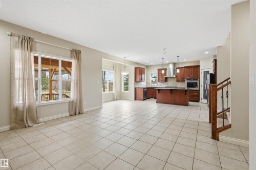 976 Hollingsworth Bend, Edmonton, AB - Indoor