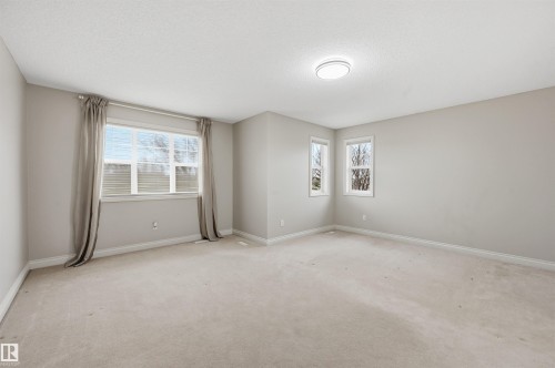 976 Hollingsworth Bend, Edmonton, AB - Indoor Photo Showing Other Room