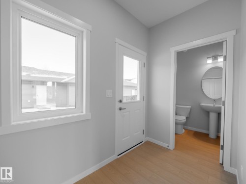 7230 Rosenthal Drive, Edmonton, AB - Indoor Photo Showing Other Room
