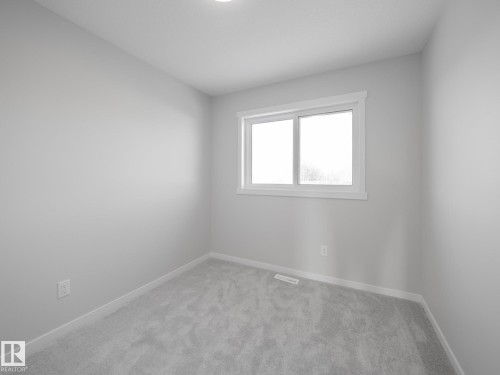 7230 Rosenthal Drive, Edmonton, AB - Indoor Photo Showing Other Room