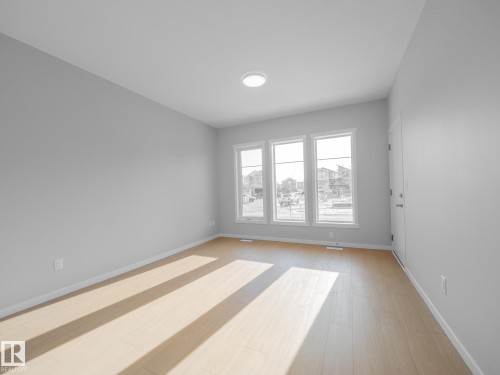 7230 Rosenthal Drive, Edmonton, AB - Indoor Photo Showing Other Room