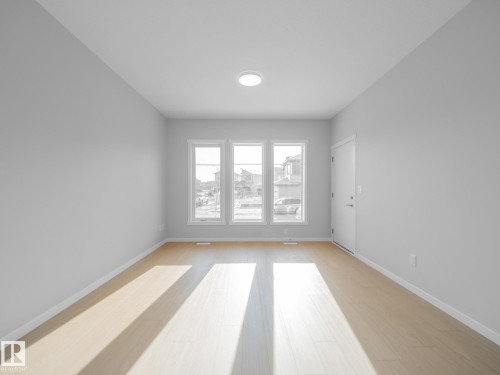 7230 Rosenthal Drive, Edmonton, AB - Indoor Photo Showing Other Room