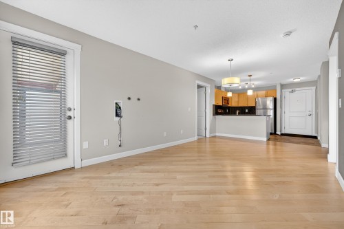 310 3719 Whitelaw Lane, Edmonton, AB - Indoor