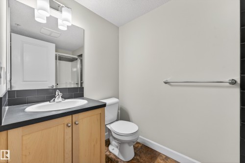 310 3719 Whitelaw Lane, Edmonton, AB - Indoor Photo Showing Bathroom