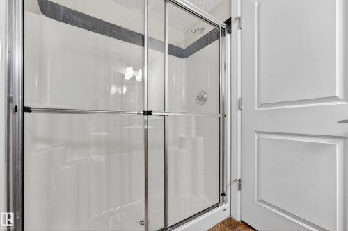 310 3719 Whitelaw Lane, Edmonton, AB - Indoor Photo Showing Bathroom