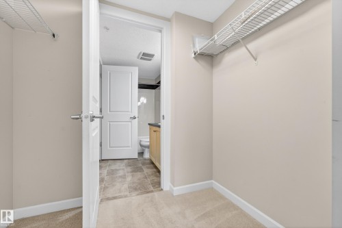 310 3719 Whitelaw Lane, Edmonton, AB - Indoor With Storage