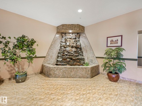 304 6623 172 Street, Edmonton, AB - Indoor