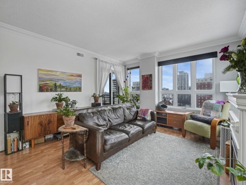 1005 9939 109 Street, Edmonton, AB - Indoor Photo Showing Living Room