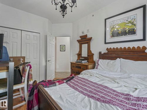 1005 9939 109 Street, Edmonton, AB - Indoor Photo Showing Bedroom