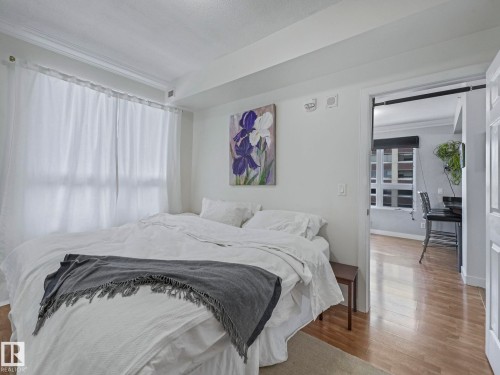 1005 9939 109 Street, Edmonton, AB - Indoor Photo Showing Bedroom