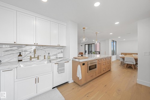 701 11503 100 Avenue, Edmonton, AB - Indoor Photo Showing Kitchen