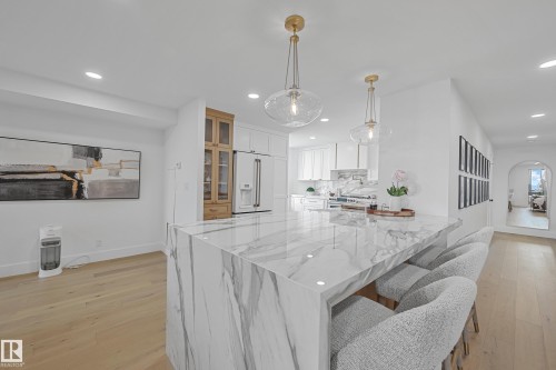 701 11503 100 Avenue, Edmonton, AB - Indoor Photo Showing Kitchen With Upgraded Kitchen