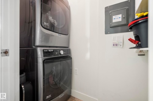 103 9715 110 Street, Edmonton, AB - Indoor Photo Showing Laundry Room