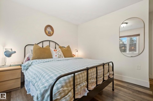 103 9715 110 Street, Edmonton, AB - Indoor Photo Showing Bedroom