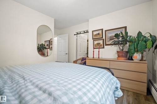 103 9715 110 Street, Edmonton, AB - Indoor Photo Showing Bedroom