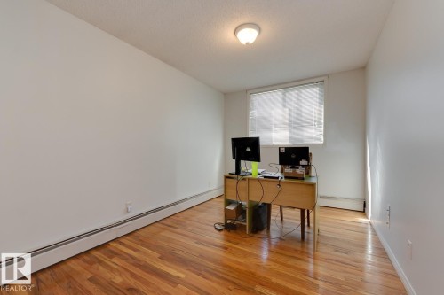 102 11217 103 Avenue, Edmonton, AB - Indoor Photo Showing Office