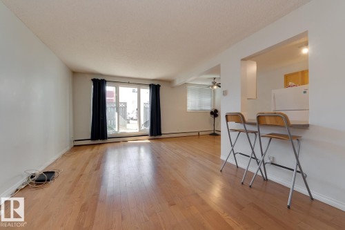 102 11217 103 Avenue, Edmonton, AB - Indoor