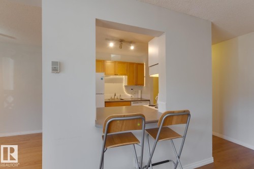 102 11217 103 Avenue, Edmonton, AB - Indoor