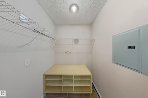 421-3425 19 Street, Edmonton, AB - Indoor With Storage