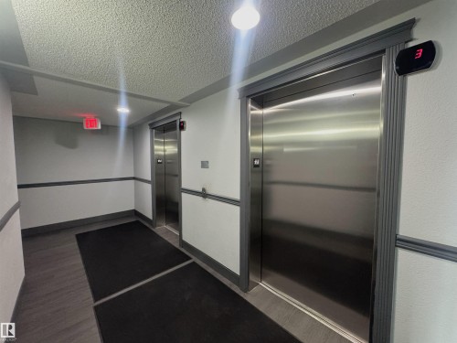 421-3425 19 Street, Edmonton, AB - Indoor