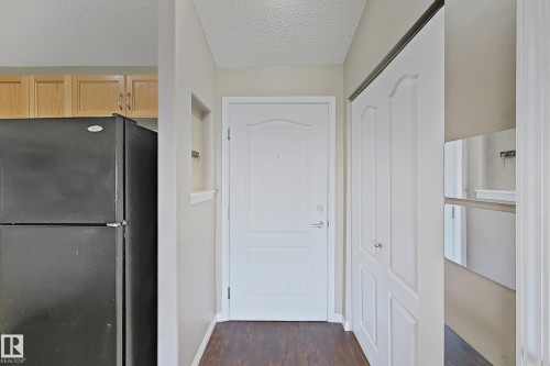421-3425 19 Street, Edmonton, AB - Indoor Photo Showing Other Room