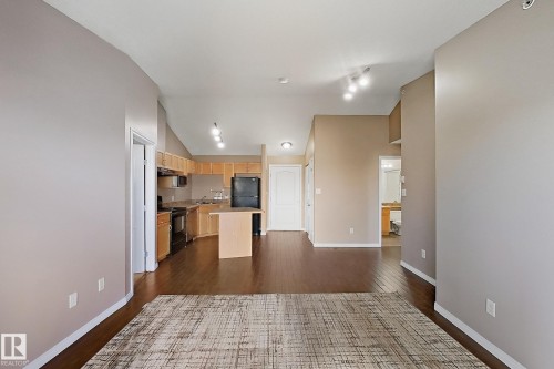 421-3425 19 Street, Edmonton, AB - Indoor