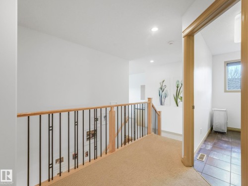8723 207 Street Nw, Edmonton, AB - Indoor Photo Showing Other Room