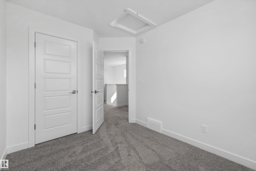 1605 210A Street Nw, Edmonton, AB 