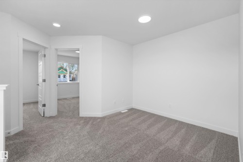 1605 210A Street Nw, Edmonton, AB 