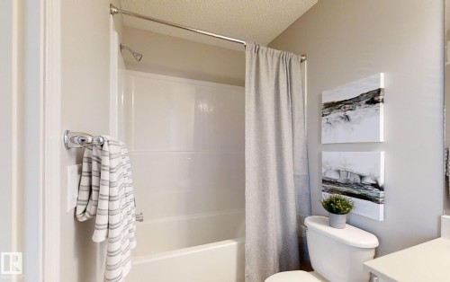 1609 210A Street, Edmonton, AB - Indoor Photo Showing Bathroom