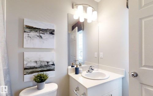 1609 210A Street, Edmonton, AB - Indoor Photo Showing Bathroom