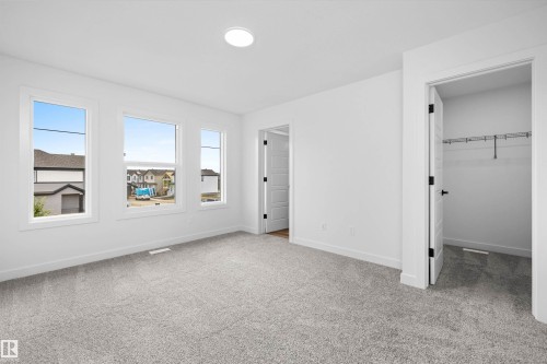 1613 210A Street Nw, Edmonton, AB - Indoor Photo Showing Other Room