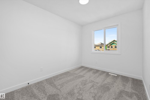 1613 210A Street Nw, Edmonton, AB - Indoor Photo Showing Other Room