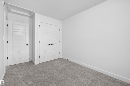 1613 210A Street Nw, Edmonton, AB - Indoor Photo Showing Other Room