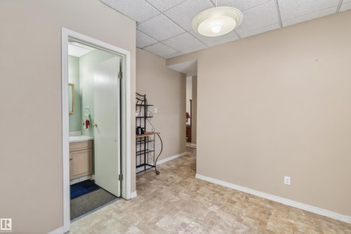 6111 53 Avenue, Cold Lake, AB - Indoor Photo Showing Other Room