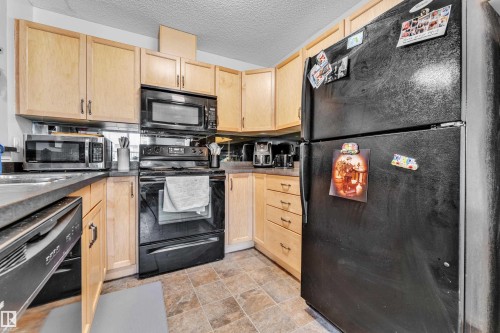 113 5951 165 Avenue, Edmonton, AB - Indoor Photo Showing Kitchen