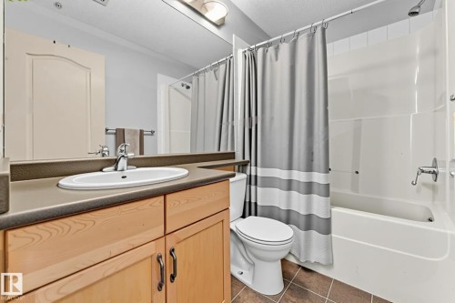 113 5951 165 Avenue, Edmonton, AB - Indoor Photo Showing Bathroom