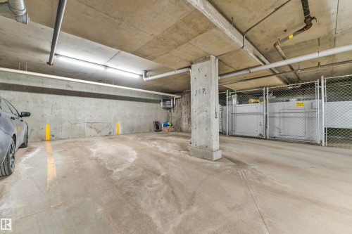 113 5951 165 Avenue, Edmonton, AB - Indoor Photo Showing Garage