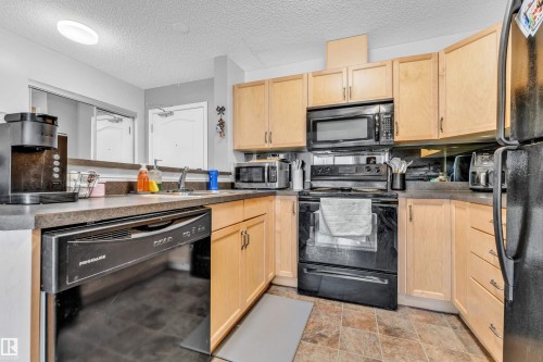 113 5951 165 Avenue, Edmonton, AB - Indoor Photo Showing Kitchen
