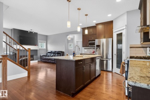 11732 18 Avenue, Edmonton, AB - Indoor Photo Showing Kitchen With Upgraded Kitchen