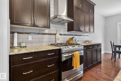 11732 18 Avenue, Edmonton, AB - Indoor Photo Showing Kitchen
