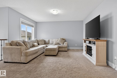 11732 18 Avenue, Edmonton, AB - Indoor Photo Showing Living Room