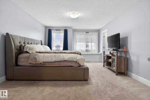 11732 18 Avenue, Edmonton, AB - Indoor Photo Showing Bedroom