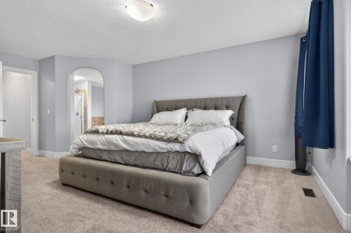 11732 18 Avenue, Edmonton, AB - Indoor Photo Showing Bedroom