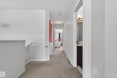 5242 23 Avenue, Edmonton, AB - Indoor Photo Showing Other Room